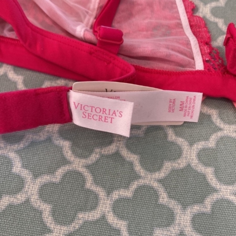 Victoria’s Secret Body Lace Unlined Bralette M NWT - Picture 6 of 10
